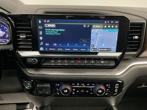 Used 2025 Chevrolet Silverado 1500 High Country w/ Technology Package AWD/4WD image 17