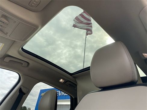 Used 2020 Ford Escape Titanium image 12