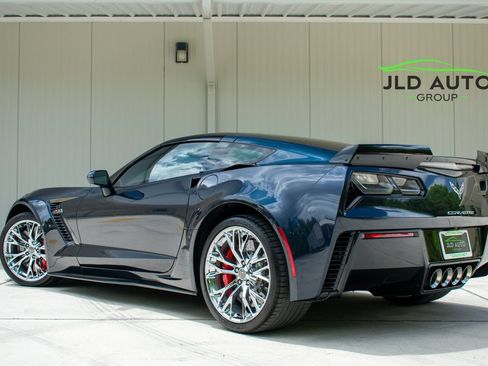 Used 2016 Chevrolet Corvette Z06 w/ Z07 Performance Package RWD image 4