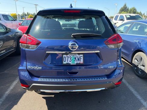 Used 2018 Nissan Rogue S AWD/4WD image 6