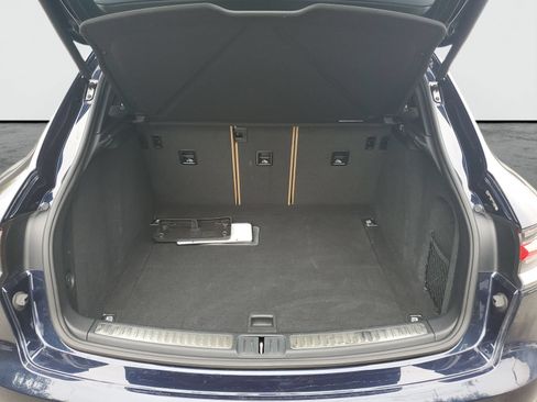 Used 2023 Porsche Macan AWD/4WD image 8