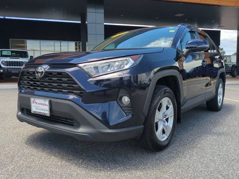 Used 2020 Toyota RAV4 XLE w/ All Weather Liner Package AWD/4WD image 8