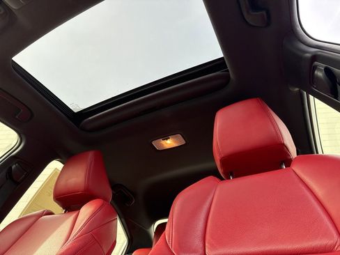 Used 2020 Toyota Corolla SE image 29