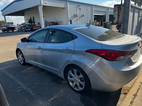 Used 2012 Hyundai Elantra Limited image 9