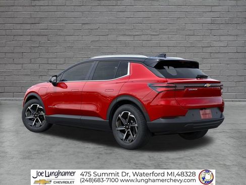 New 2026 Chevrolet Equinox EV LT FWD image 3