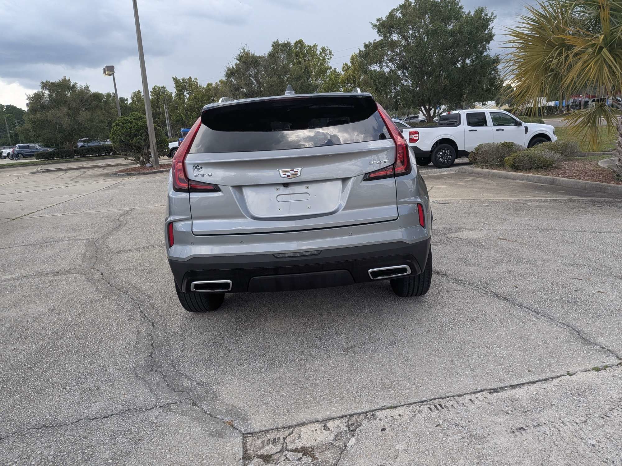 Used 2025 Cadillac XT4 Premium Luxury FWD image 5