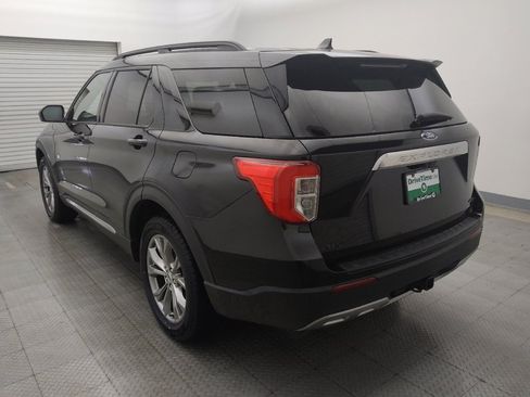 Used 2022 Ford Explorer XLT w/ Equipment Group 202A AWD/4WD image 5