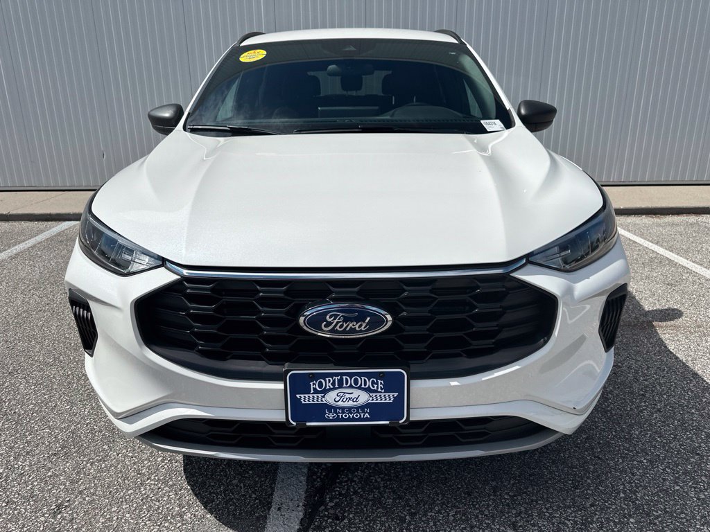 Certified 2024 Ford Escape ST-Line w/ Tech Pack #1 AWD/4WD image 11