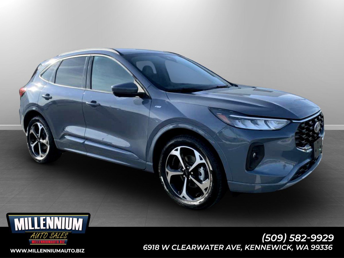 Used 2023 Ford Escape ST-Line Select w/ Tech Pack #2 AWD/4WD image 1