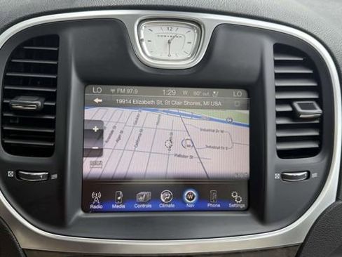 Used 2015 Chrysler 300 C w/ Harman/Kardon Audio Group RWD image 38