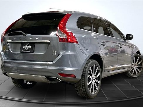 Used 2017 Volvo XC60 T6 Inscription w/ Climate Package image 2