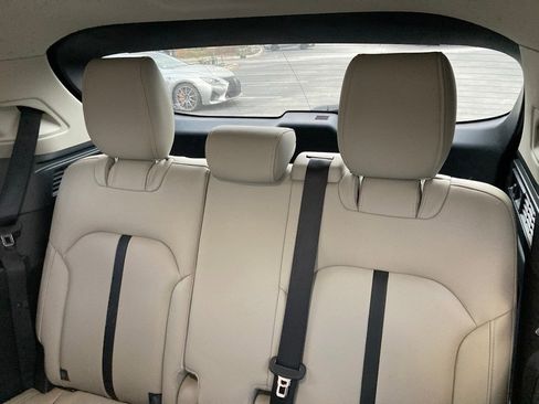 Used 2024 MAZDA CX-90 3.3 Turbo w/ Preferred Plus image 11