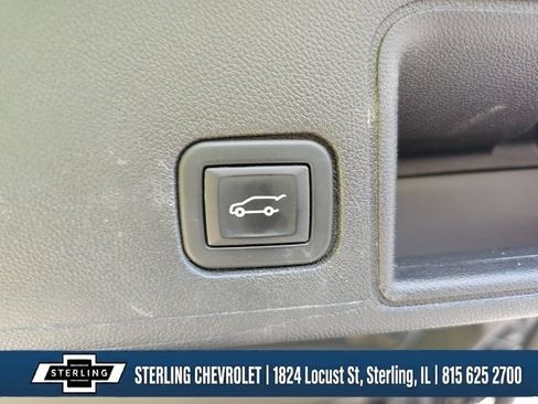 Used 2022 GMC Terrain SLT w/ Infotainment Package II AWD/4WD image 30