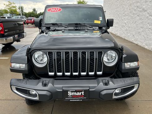 Used 2021 Jeep Gladiator Overland w/ Popular Equipment Package AWD/4WD image 2
