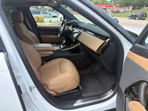 Used 2024 Land Rover Range Rover Sport SE AWD/4WD image 13