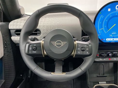 Certified 2025 MINI Cooper S image 15