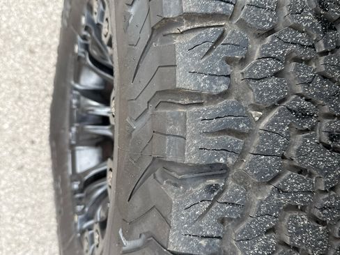 Used 2017 Ford F350 Lariat w/ Snow Plow Prep Package image 9