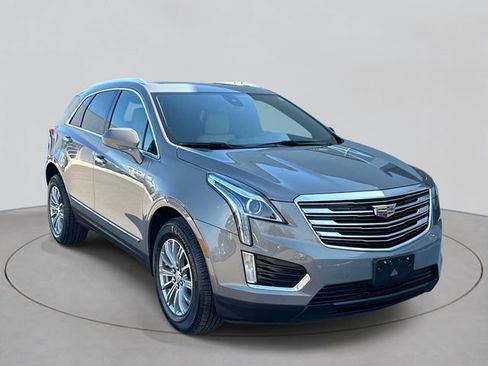 Used 2017 Cadillac XT5 Luxury w/ Driver Awareness Package image 3