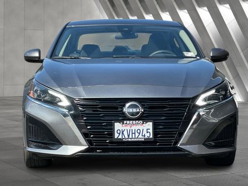 Used 2024 Nissan Altima 2.5 SV image 9