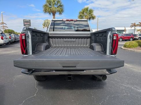 New 2026 GMC Sierra 3500 SLT w/ SLT Premium Package AWD/4WD image 14