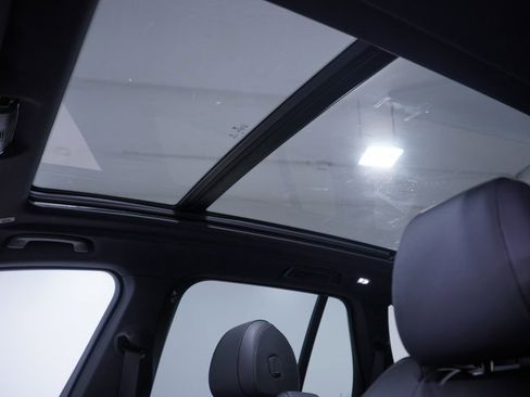 Used 2026 BMW X5 xDrive50e w/ M Sport Package AWD/4WD image 8