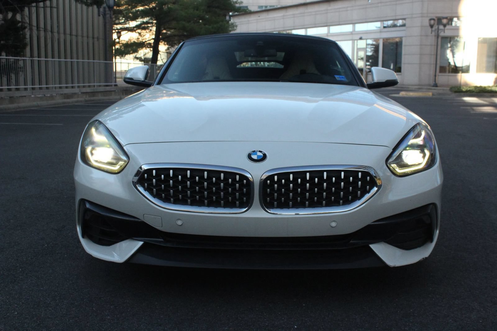 Used 2019 BMW Z4 sDrive30i w/ Premium Package RWD image 4