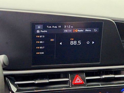 Used 2023 Kia Niro LX FWD image 18