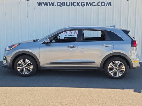 Used 2022 Kia Niro EX Premium image 4