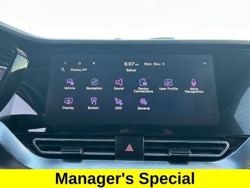 Used 2021 Kia Niro EX Premium w/ Cold Weather Package image 26