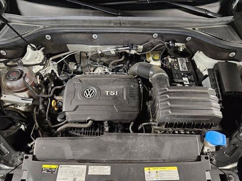 Used 2023 Volkswagen Atlas Cross Sport SE FWD image 21
