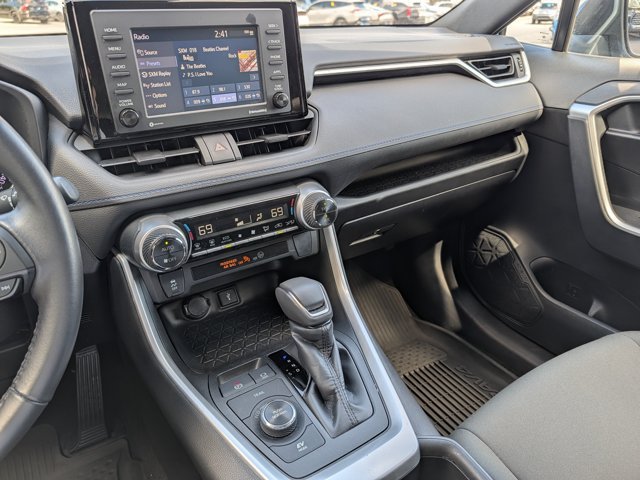 Used 2022 Toyota RAV4 SE AWD/4WD image 24