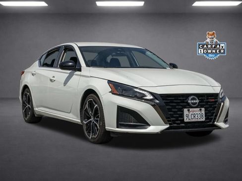 Used 2024 Nissan Altima 2.5 SR FWD image 2