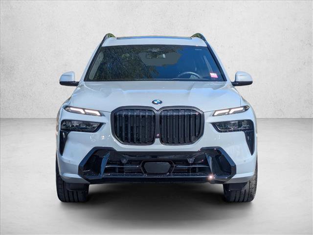 Used 2026 BMW X7 xDrive40i w/ M Sport Package AWD/4WD image 5