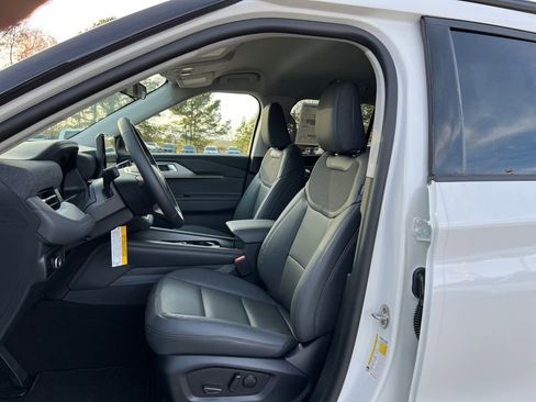 New 2026 Ford Explorer Active w/ Active Comfort Package image 11