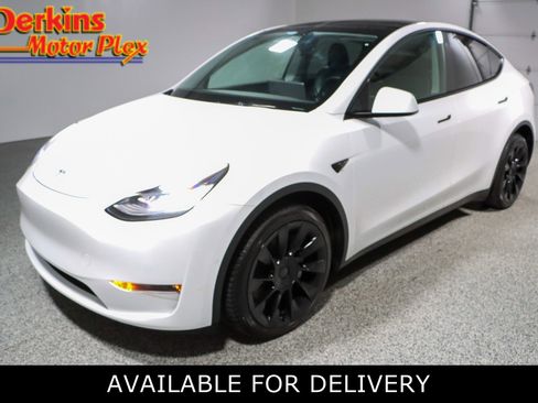 Used 2021 Tesla Model Y Long Range image 1