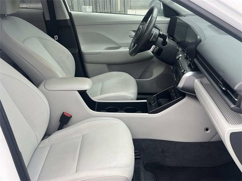 Certified 2025 Hyundai Kona SEL image 8