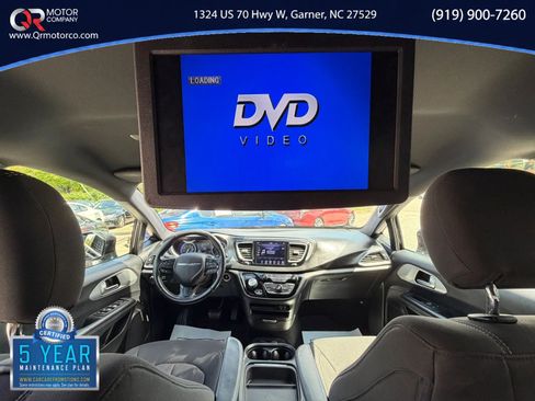 Used 2019 Chrysler Pacifica Touring Plus w/ S Appearance Package FWD image 23