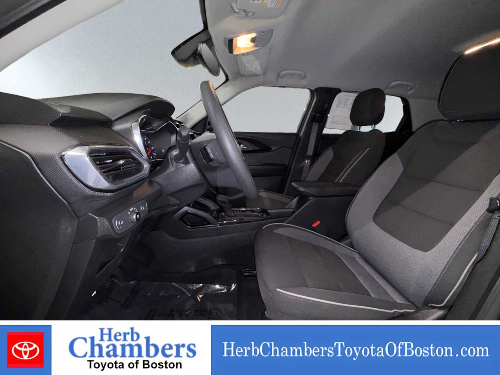 Used 2023 Chevrolet TrailBlazer LT w/ Convenience Package AWD/4WD image 7