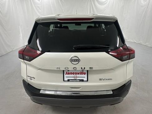 Used 2023 Nissan Rogue SV AWD/4WD image 4
