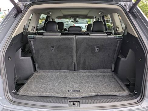 Used 2025 Volkswagen Atlas SE w/ Panoramic Sunroof Package FWD image 14
