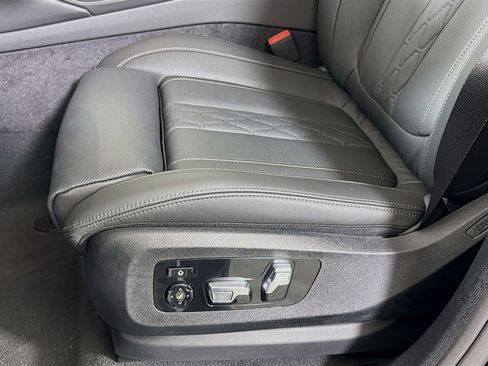 New 2027 BMW X6 M60i AWD/4WD image 23