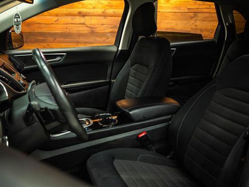 Used 2018 Ford Edge SEL FWD image 9
