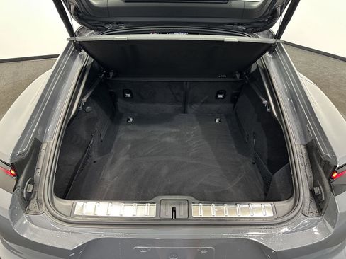 Certified 2025 Porsche Panamera 4 image 36