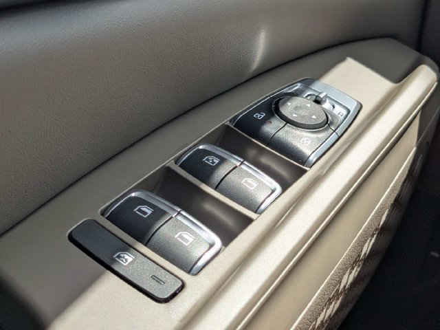 New 2027 Kia Carnival LX FWD image 23