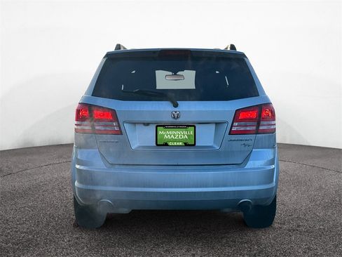 Used 2010 Dodge Journey R/T w/ Navigation & Sound Group I image 4