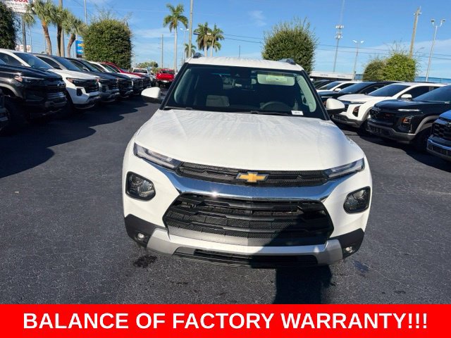 Used 2023 Chevrolet TrailBlazer LT FWD image 2