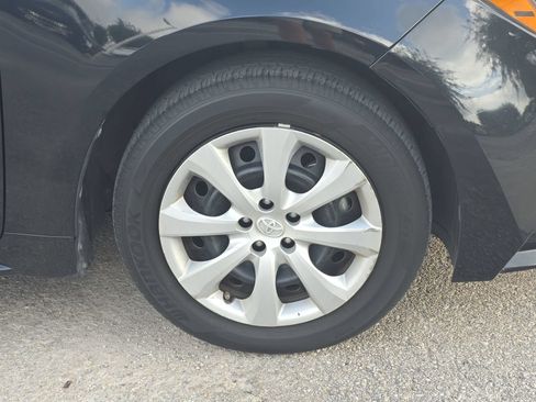Used 2022 Toyota Corolla LE FWD image 27