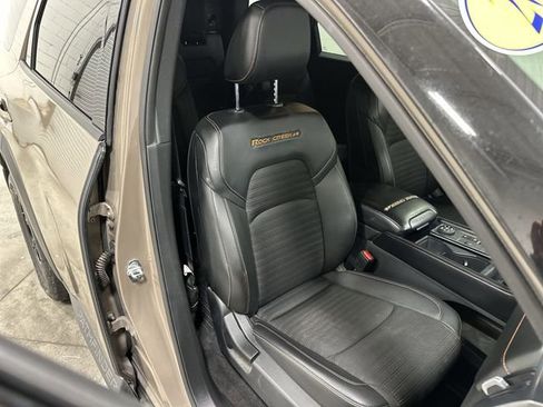 Used 2023 Nissan Pathfinder Rock Creek AWD/4WD image 27
