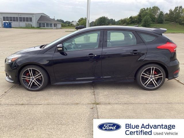 Used 2017 Ford Focus ST FWD image 1