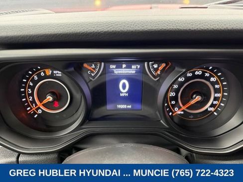 Used 2025 Jeep Gladiator Sport AWD/4WD image 9